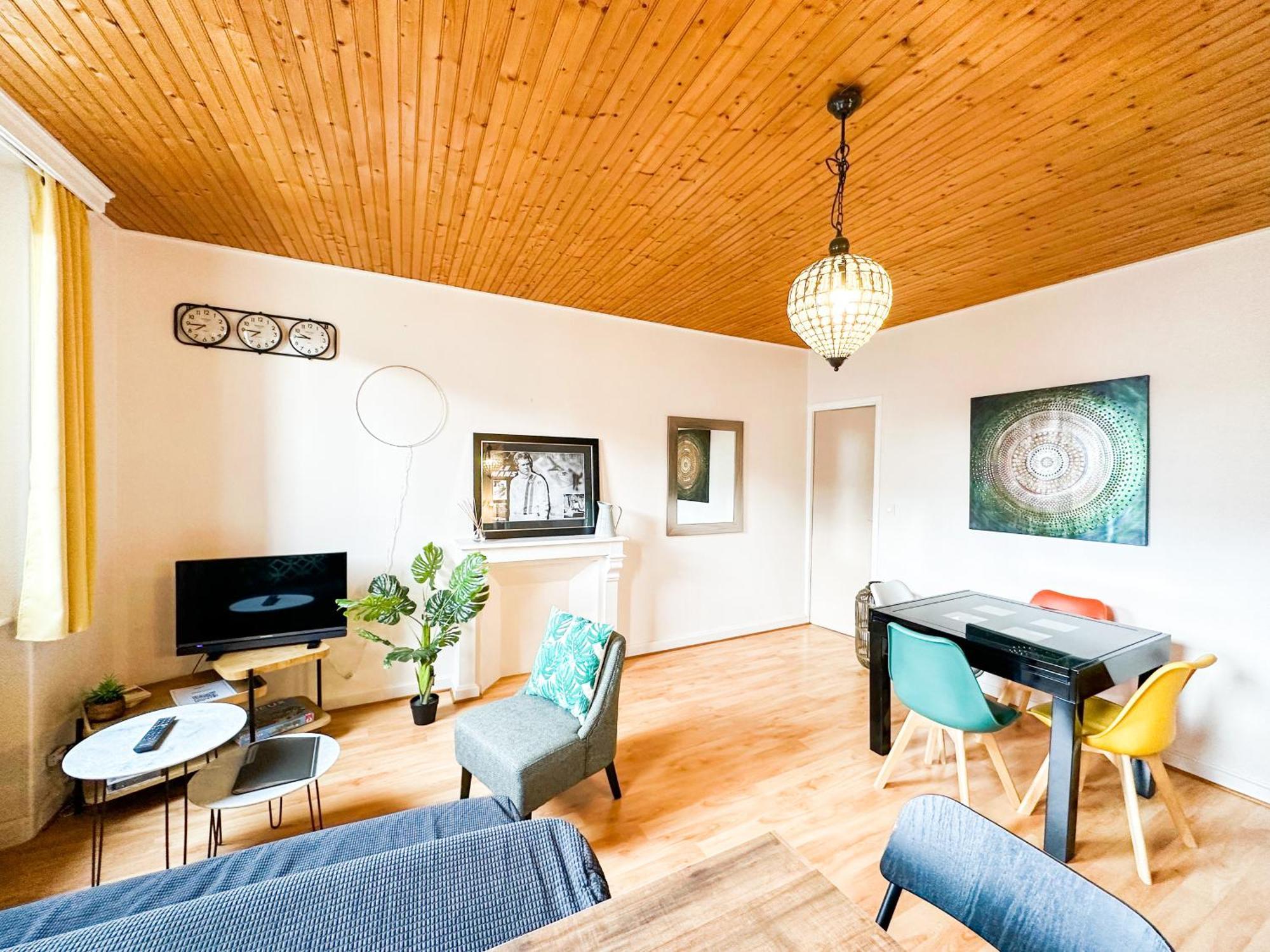 Ii-Charmant Appartement Au Coeur De La Ville Гингам Екстериор снимка